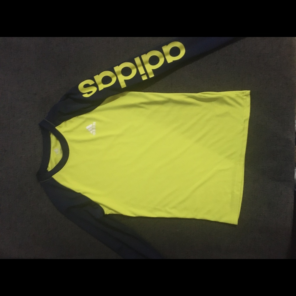 Adidas long sleeve tee. Great condition. Size 10/12